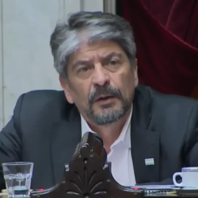 Claudio Vidal, el gobernador sindicalista, mandó un diputado y dio el Quorum para que Javier Milei tenga su Reforma Laboral