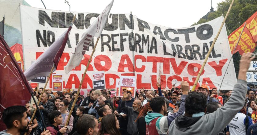 El sindicalismo clasista hace un plenario con piqueteros para pedirle a la CGT un paro nacional contra «la reforma laboral esclavista»