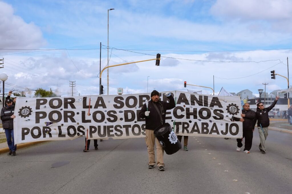La crisis fabril se espiraliza y 140 operarios de la UOM ocupan Aires del Sur por el temor de un cese de actividades