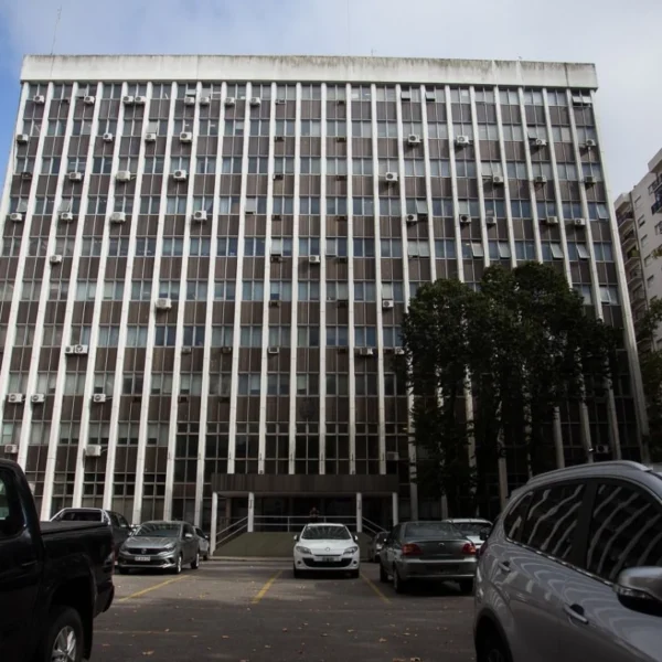 Judiciales denuncian una crisis edilicia en la Provincia de Buenos Aires: «Trabajar en estas condiciones nos enferma»