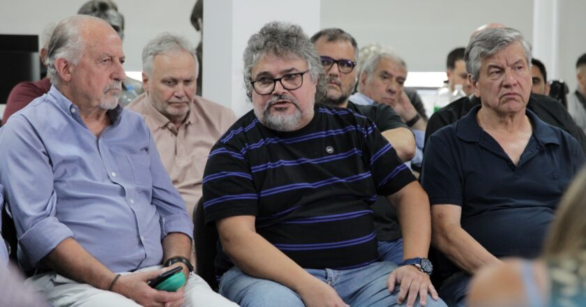Para Yofra «este Gobierno vino a declararle la guerra a la clase trabajadora» y le dijo a la CGT: «La herramienta para defender a los trabajadores es la huelga»