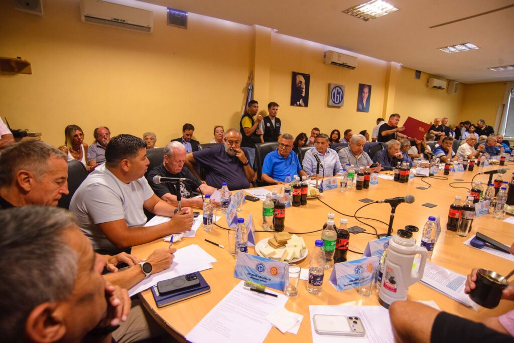 La CGT se reúne de urgencia para debatir un paro general: "Cada día que pasa crece el rechazo a la Reforma"