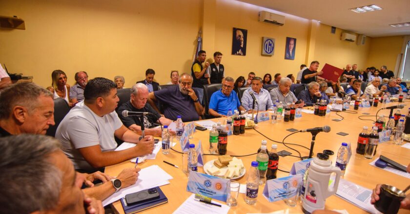 Jerónimo: «Apelamos a la reflexión de muchos gobernadores, para que no manden a sus senadores a votar en contra de los trabajadores»