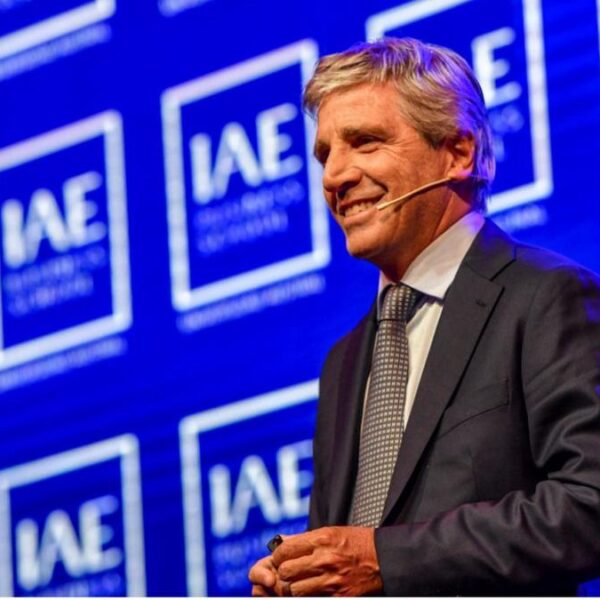 Por el cepo a las paritarias y la aceleración inflacionaria, en diciembre los salarios perdieron por paliza contra los precios