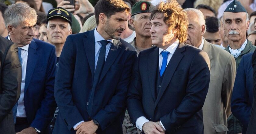 Dos personas detenidas por volantear contra la Reforma Laboral en el marco de la visita de Milei a San Lorenzo