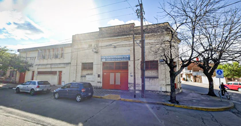 Mientras sus operarios estaban de vacaciones, cerró La Texto Fabril, una empresa cordobesa de 80 años, y ofrece sólo el 50% de las indemnizaciones