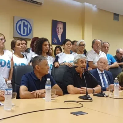 Docentes de la CGT llamaron al paro para comienzos de marzo en reclamo por paritarias y rechazaron el proyecto de «libertad educativa» del Gobierno