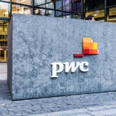 Denuncian despidos masivos en PwC Argentina y se multiplican los sectores en crisis