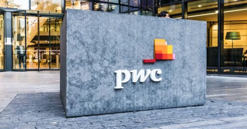Denuncian despidos masivos en PwC Argentina y se multiplican los sectores en crisis