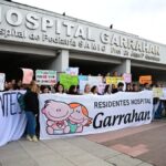 Los trabajadores del Garrahan fueron a la Justicia para reclamar contra los sumarios a los 40 a quienes protagonizaron las protestas por aumento salarial