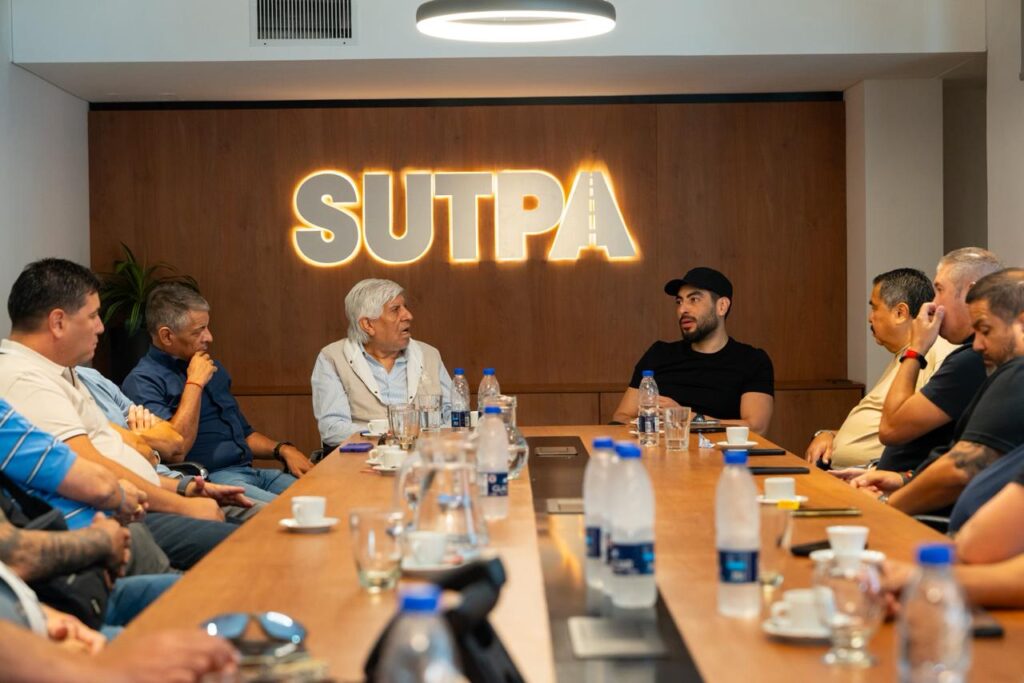 Con Hugo y Facundo Moyano, las 62 organizaciones y el triunvirato analizaron el contexto político del país: "Es esencial resguardar el interés colectivo"