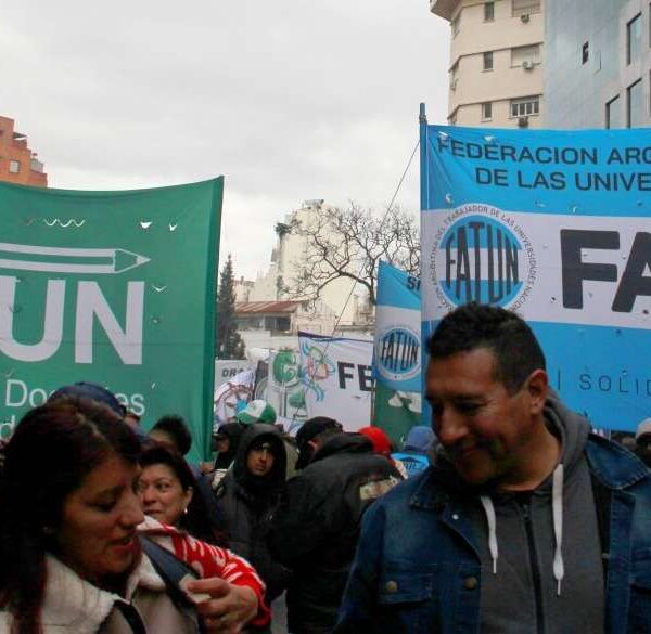 Los gremios universitarios vuelven al paro en reclamo para que el Gobierno cumpla con la ley vigente de financiamiento