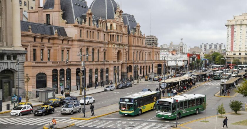 Pettovello sale a apretar a la UTA y a La Fraternidad y amenaza con multas por más de $70 millones por no acatar conciliaciones obligatorias