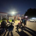 Con un acampe, los trabajadores de Lácteos Verónica custodian las máquinas y reclaman la reapertura de la planta