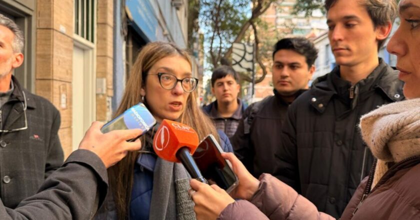 Advierten que casi mil docentes renunciaron ya a la Universidad Tecnológica Nacional por los bajos sueldos universitarios