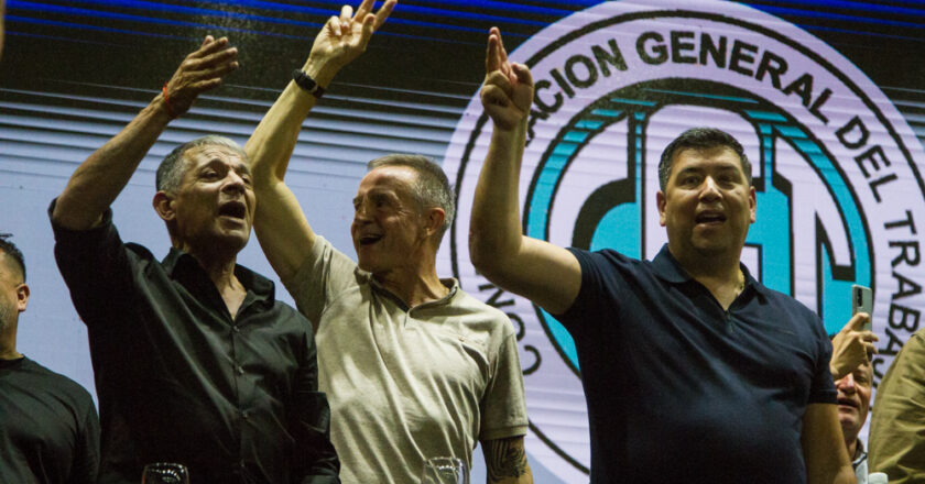 La presentación de la CGT llegó al Juzgado Contencioso N° 7 y el juez Enrique Lavie Pico definirá el futuro de la Reforma Laboral