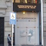 Denuncian en la justicia federal al gerente de la Superintendencia de Servicios de Salud por supuesto enriquecimiento ilícito y las balas empiezan a picar cerca de Claudio Stivelman