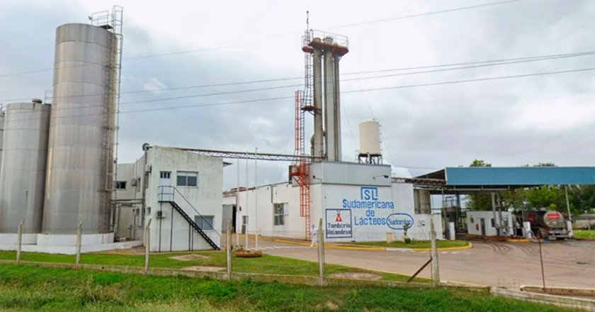 Sudamericana Lácteos hace 3 meses que no le paga a sus empleados y podría cerrar en un pueblo de sólo 2 mil empleados