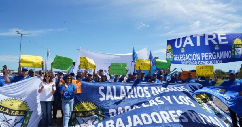 Voytenco cerró aumentos para los peones rurales por debajo de la inflación, la oposición lo acusó de pactar «una paritaria de hambre» y tuvo que reconocer «un atraso estructural»