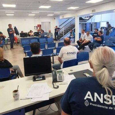 El Gobierno lanzó un nuevo plan de retiros voluntarios destinado a recortar unos 2500 empleos en el ANSES