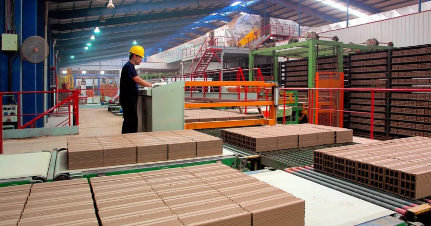 Trabajadores de Cerámica Fanelli denunciaron el despido de sus delegados y convocaron a protesta