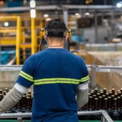 Trabajadores cerveceros de Quilmes se declaran en alerta por la falta de acuerdo salarial