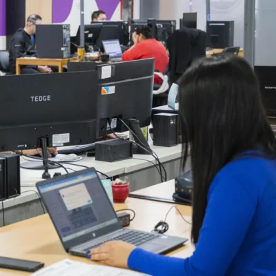 El Gobierno oficializó aumento salarial para empleados públicos con una suma fija de $40.000 a pagarse en mayo