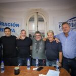 Rodeado de la cúpula del Frente Sindical, Yofra asumió un nuevo mandato al frente de Aceiteros y convocó a defender a los trabajadores «de un gobierno que nos declaró la guerra»