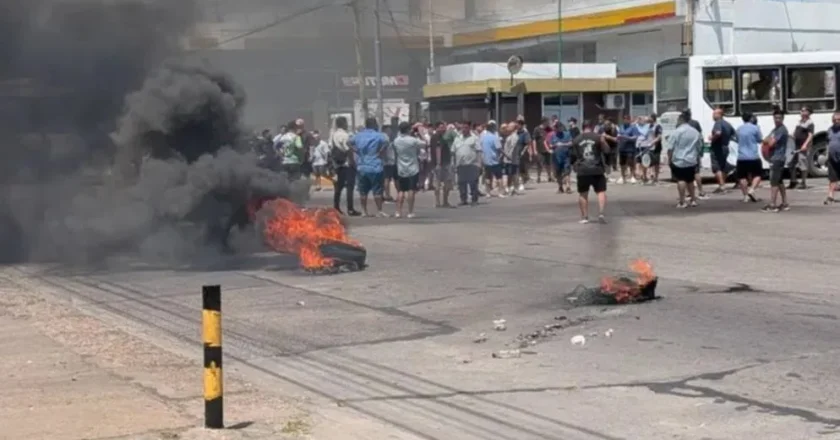 La histórica Línea 148, la de los colores de Defensa y Justicia, deja de operar y los 500 trabajadores de El Nuevo Halcón quedan a la deriva