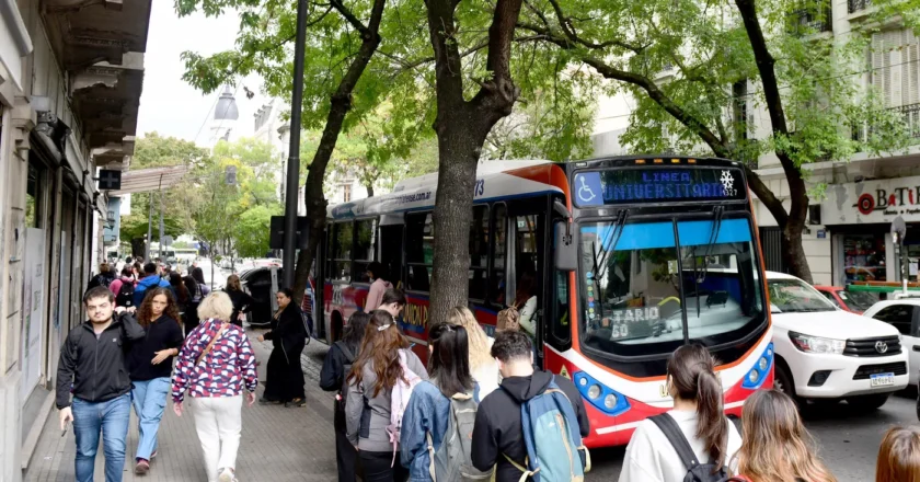 La Federación Internacional de Trabajadores del Transporte le reclamó a Milei «respetar la libertad sindical» ante la amenaza de sanciones a la UTA y La Fraternidad