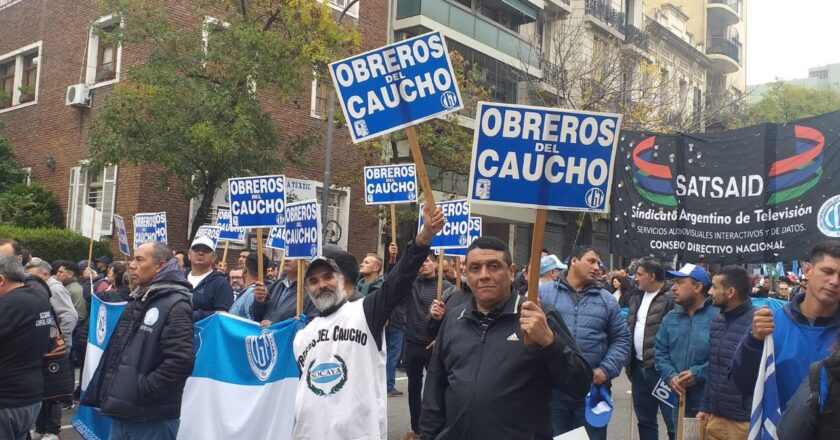 “Maniobra desleal y extorsiva”: El sindicato del caucho SOCAYA respondió al SUTNA y advirtió a empresas que no innoven en su encuadramiento