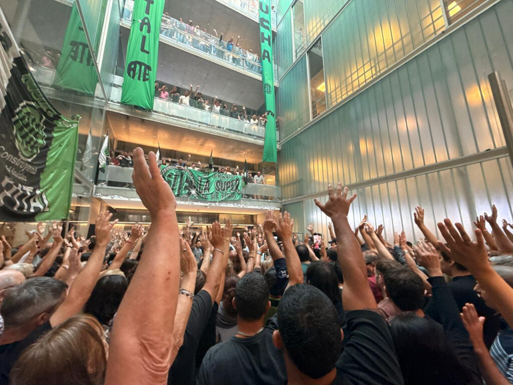 Otro Adorni: denuncian que el gerente de la Superintendencia de Salud aumentó 30 veces su patrimonio desde que es funcionario y ATE protesta mañana en el organismo