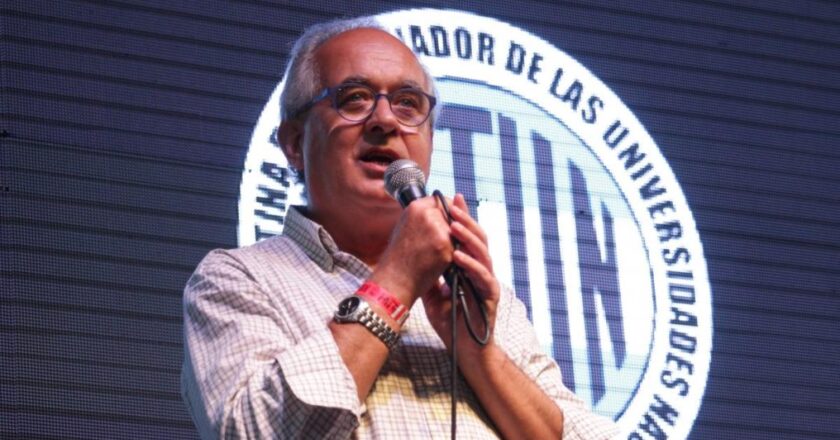 Los NODOCENTES de universidades rechazaron el aumento unilateral del Gobierno y se suman a la Marcha Federal Universitaria del 12 de mayo