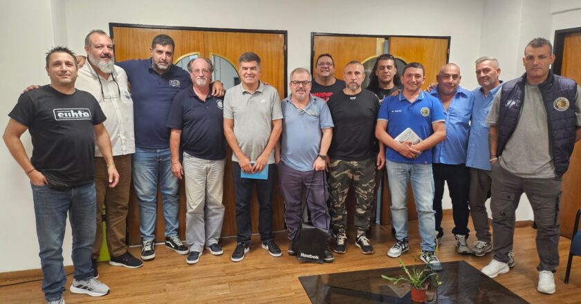 Delegados de la UTA de Roberto Fernández y Metrodelegados se sumaron al Frente de Sindicatos Unidos que empieza a consolidarse como polo de atracción opositor
