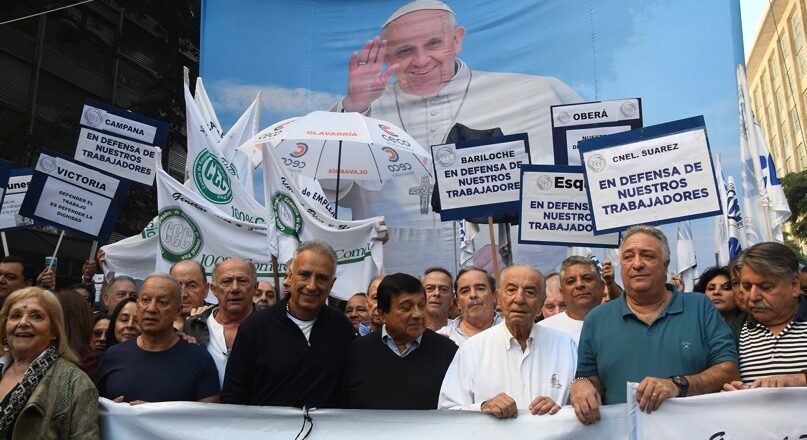 Comercio se sumó a la marcha de la CGT con una columna masiva y reivindicó el legado del Papa Francisco en el Día del Trabajador