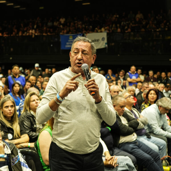 El Gobierno desconoció todos los antecedentes, consideró que se puede conciliar un paro general y aplicó una sanción de $21.000 millones a La Fraternidad para que baje la persiana