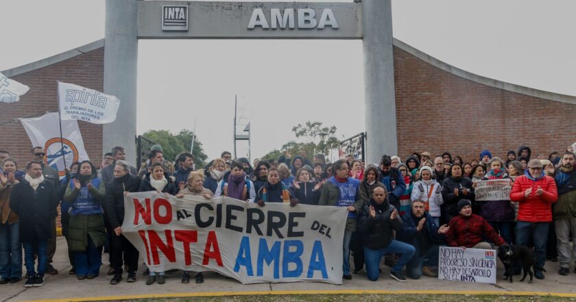 Con una cautelar, los gremios buscan frenar el cierre de la estación experimental AMBA del INTA y apuntan contra los «negociados inmobiliarios» del Gobierno con empresarios amigos