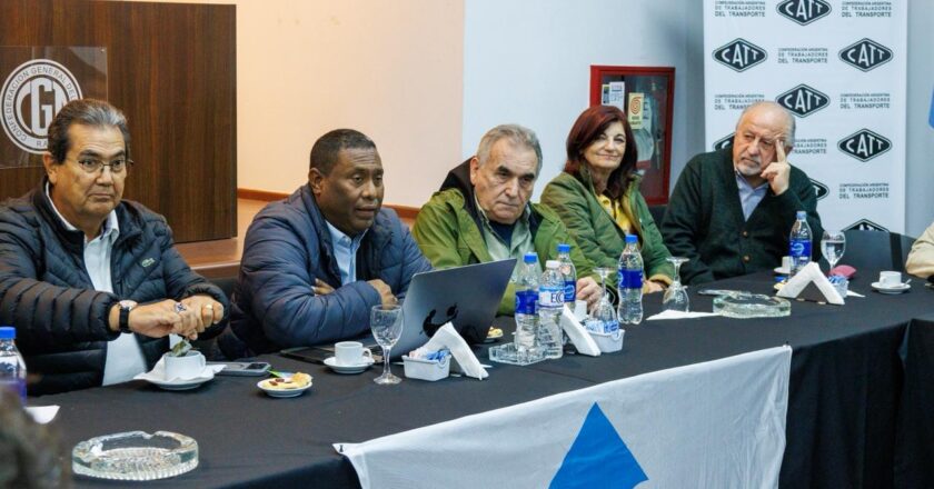En un encuentro con dirigentes nacionales e internacionales, la CATT pidió una estrategia común para enfrentar las políticas del transporte del Gobierno
