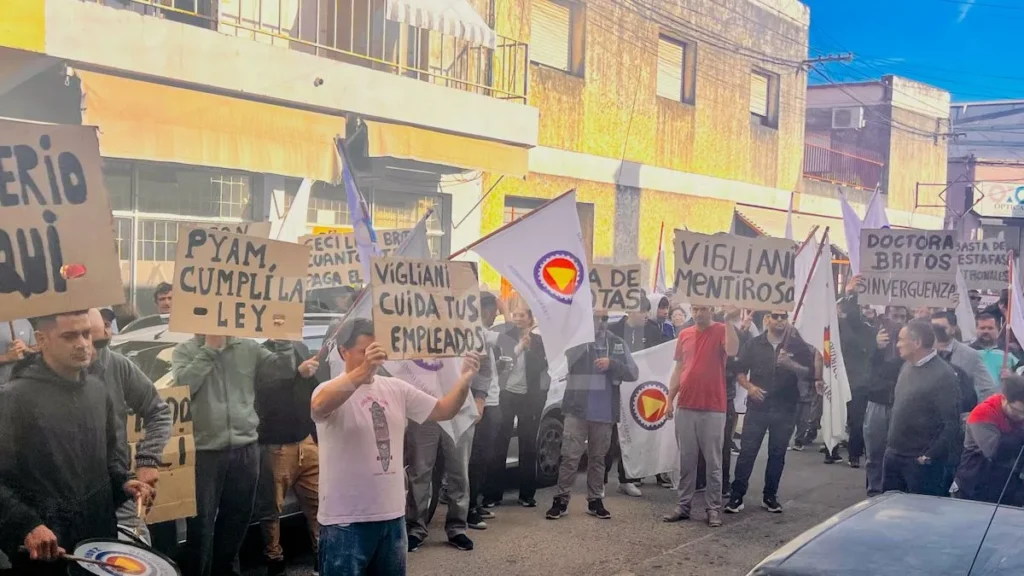 Más de 120 despedidos de Unión Bat y Laboratorios Pyam siguen sin cobrar sus indemnizaciones en Gualeguaychú