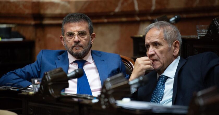 Los bancarios actualizaron los salarios por inflación, el inicial de la actividad ya llega a casi los $2.3 millones y el bono supera los $2 millones