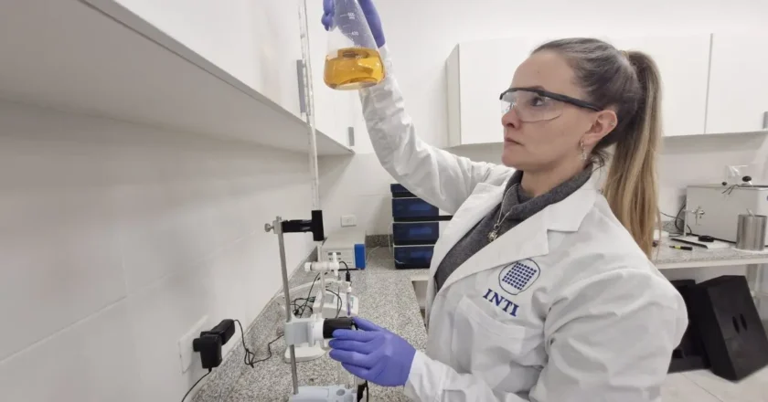 Insólito: Los laboratorios que se beneficiaron con el desmantelamiento del INTI ahora quieren emplear «por afuera» a los técnicos del organismo