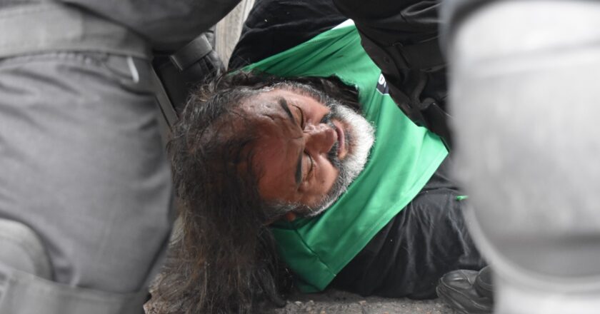 ATE repudió la feroz represión del gobernador Poggi en San Luis: hay decenas de heridos, incluido el secretario general Fernando Gatica