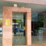 Barrios de Pie pondrá una olla popular frente a una de las casas que compró Manuel Adorni