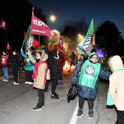 ATE ya bloquea los aeropuertos de Bariloche y El Calafate y a las 11 concentra en Aeroparque: «Si no hay plata para los trabajadores, no habrá paz»