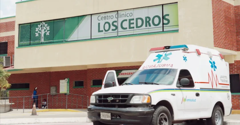 Crisis en en la Clínica Los Cedros expone trabajadores sin cobrar y pacientes en riesgo en los centros médicos que trabajan con PAMI