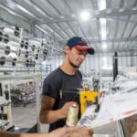 La industria textil en extinción: tocó su piso histórico y ya se perdieron 20.000 empleos en la era libertaria