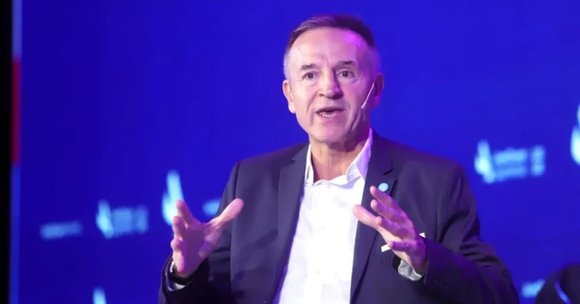 Frente al foro de empresarios de EEUU AmCham, Jorge Sola criticó la Reforma Laboral: “No generará empleo genuino”