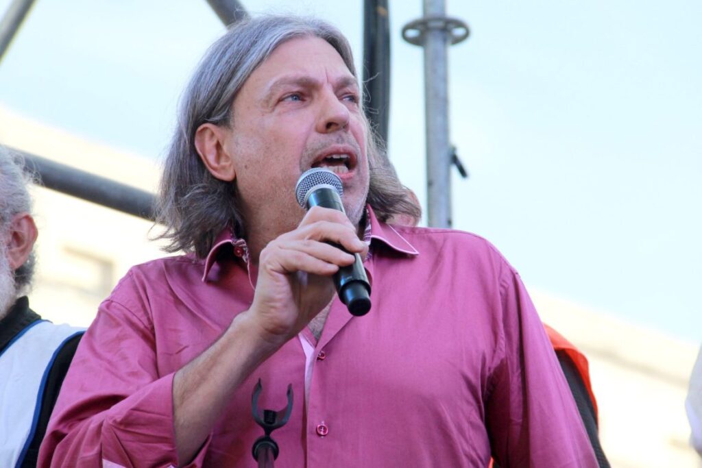 Advierten que los docentes universitarios ya acumulan 17 meses consecutivos de pérdida salarial por el ajuste del Gobierno