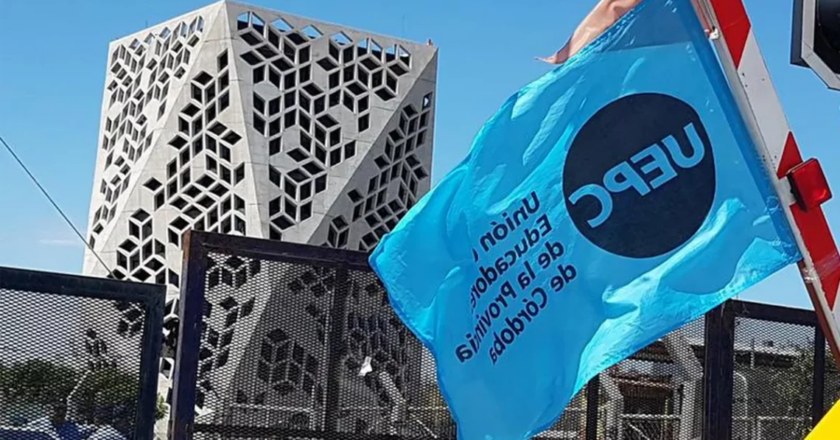 El gremio docente cordobés denunció penalmente al gobernador Martín Llaryora por represión e infiltración ilegal de su organización