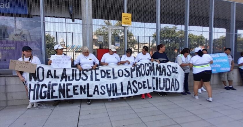 El Gobierno porteño despidió a 5.000 trabajadores de «Veredas Limpias», en su mayoría jefas de hogar, y eliminó 88 convenios en barrios populares
